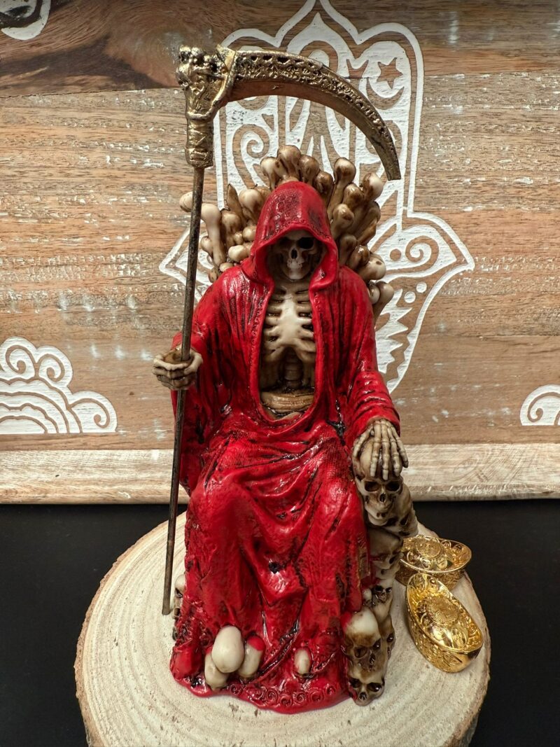 Santa Muerte Roja Sentada en Trono 18cm - Imagen 2