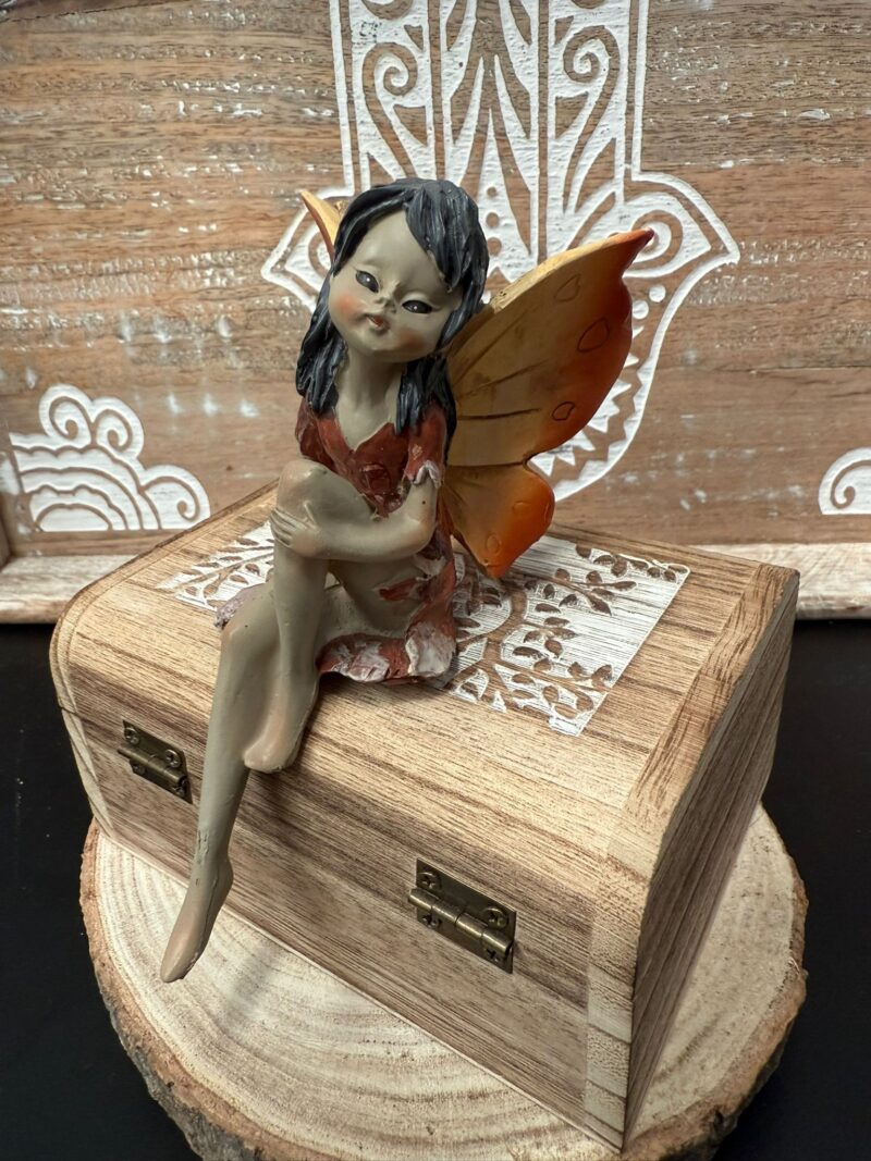 Hada Sentada Naranja - Imagen 2