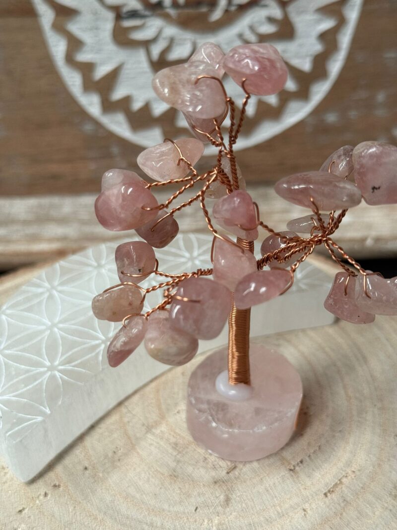 Árbol con Base de Mineral Cuarzo Rosa