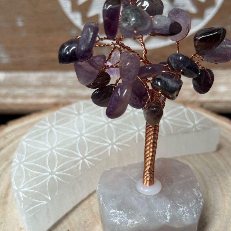 Árbol con Base de Mineral Amatista