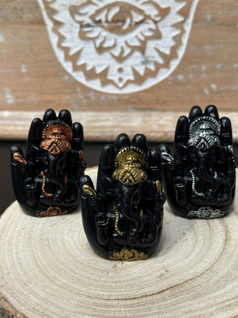 Ganesha En Mano Mini Dorada