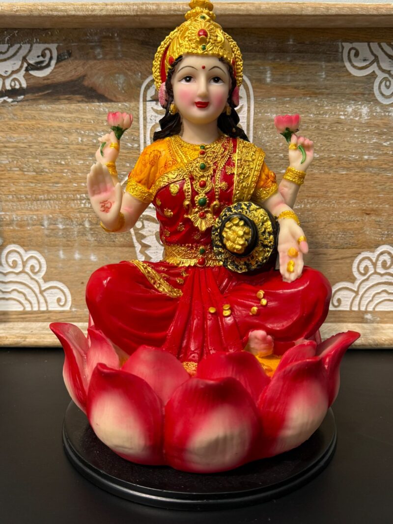 Diosa Lakshmi 26 Cm Roja