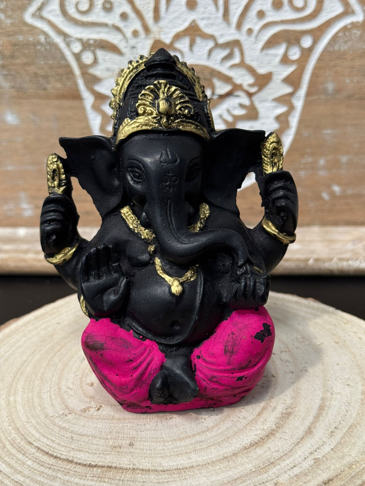 Ganesha Negra y Rosa 11cm