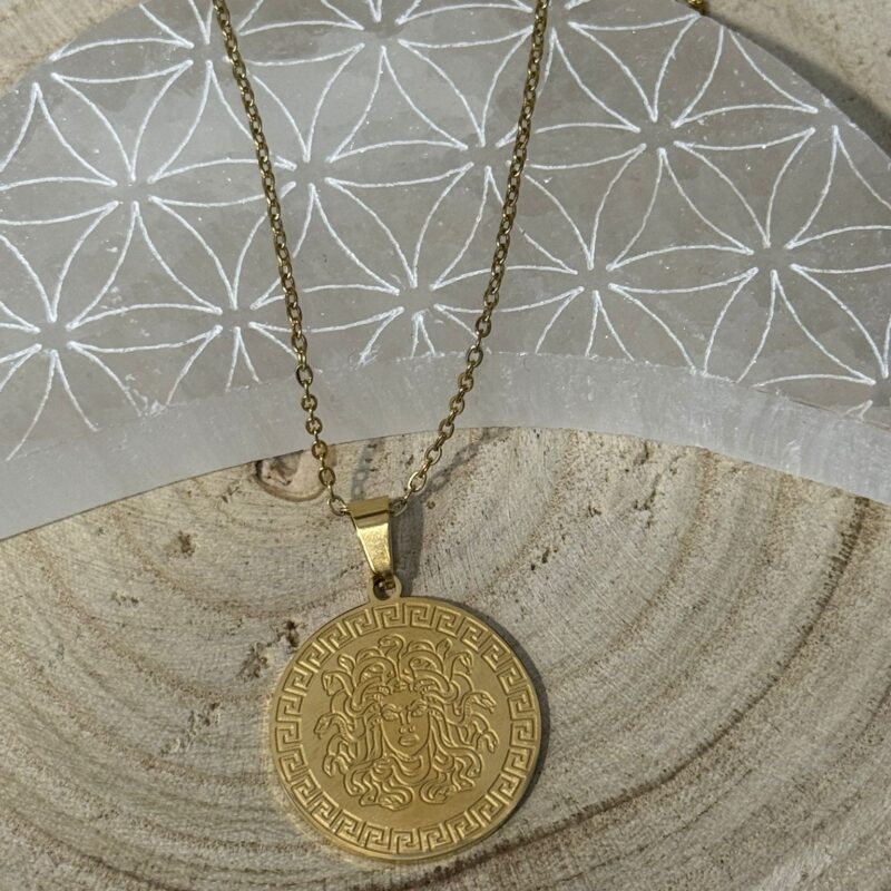 Colgante Acero Medusa Dorado