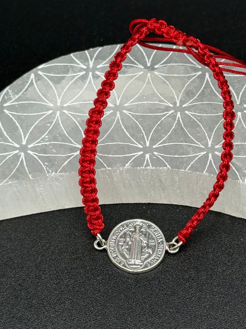 Pulsera Macramé Roja de San Benito - Plata de Ley