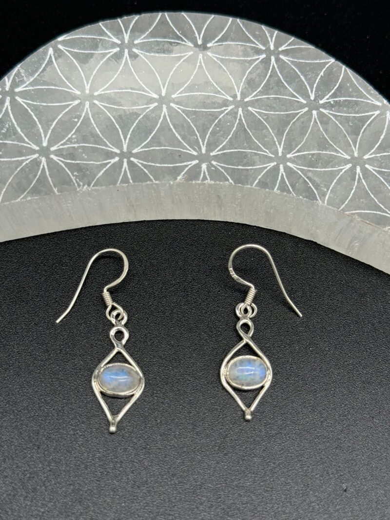 Pendientes Largos de Piedra Luna y Plata