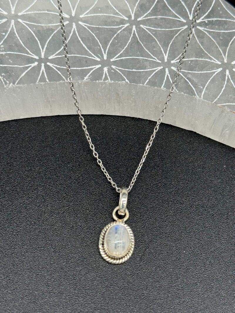 Colgante de Plata con Piedra Luna