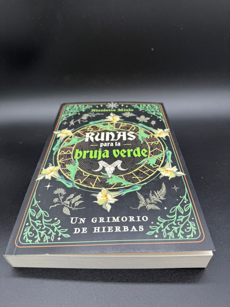 Ruda Para la Bruja Verde un Grimorio de Hierbas -Ncolette Miele-