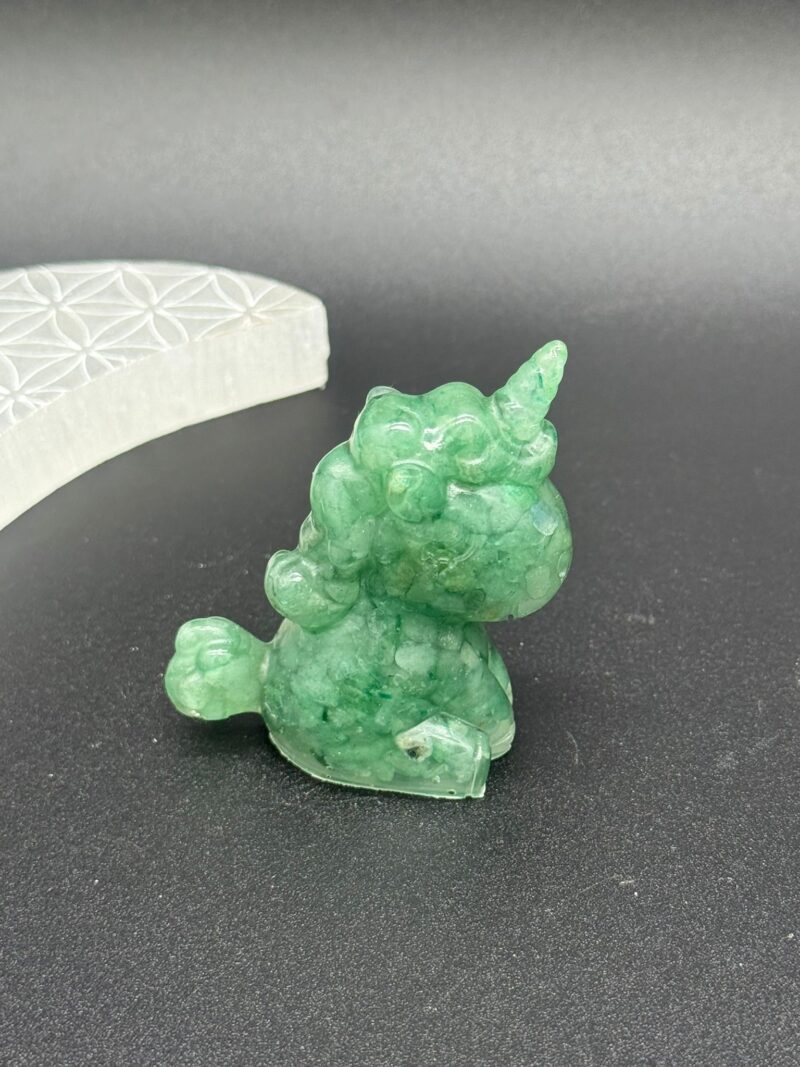 Unicornio Orgonita Cuarzo Verde