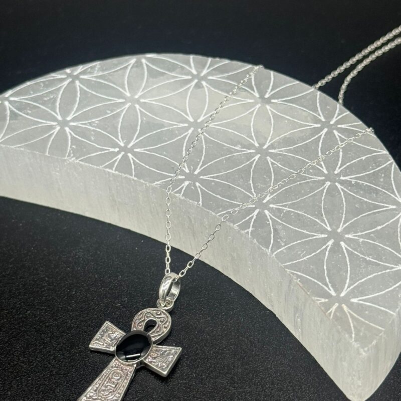 Colgante de Plata De Cruz De Vida Y Ónix