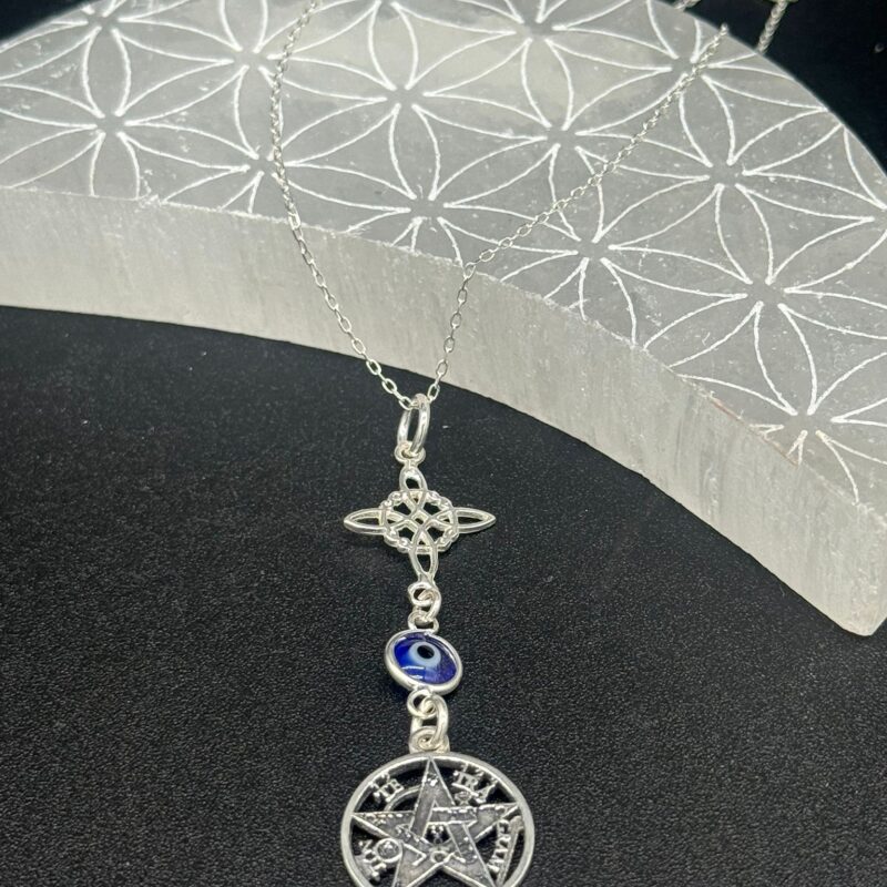 Colgante De Plata Triple Protección (Nudo De Bruja , Ojo Turco Y Tetragrámaton)