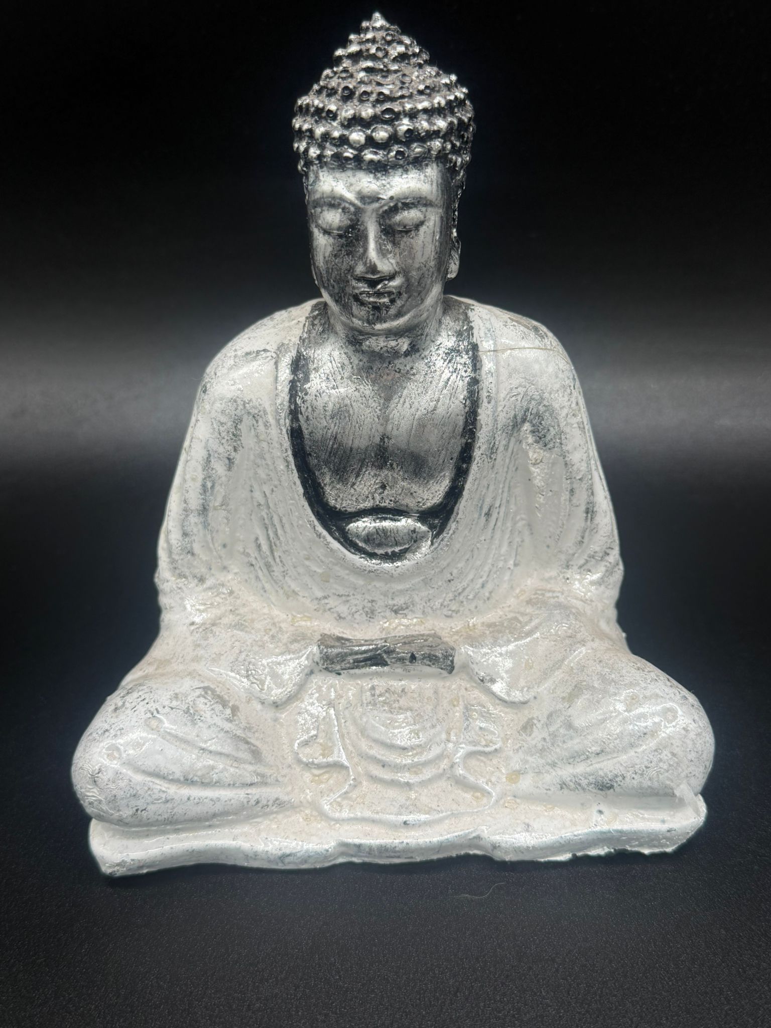 Buda Sentado Plateado - 15cm