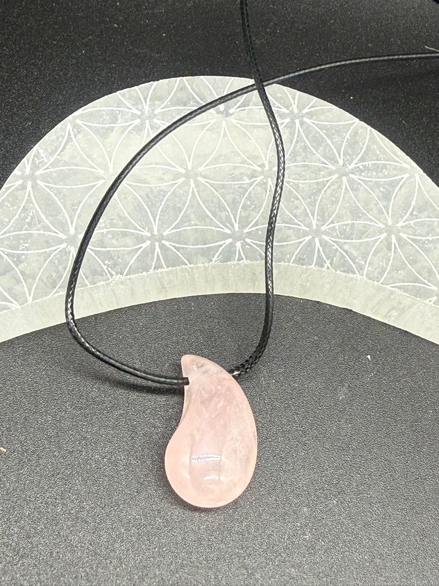 Colgante Lágrima Cuarzo Rosa