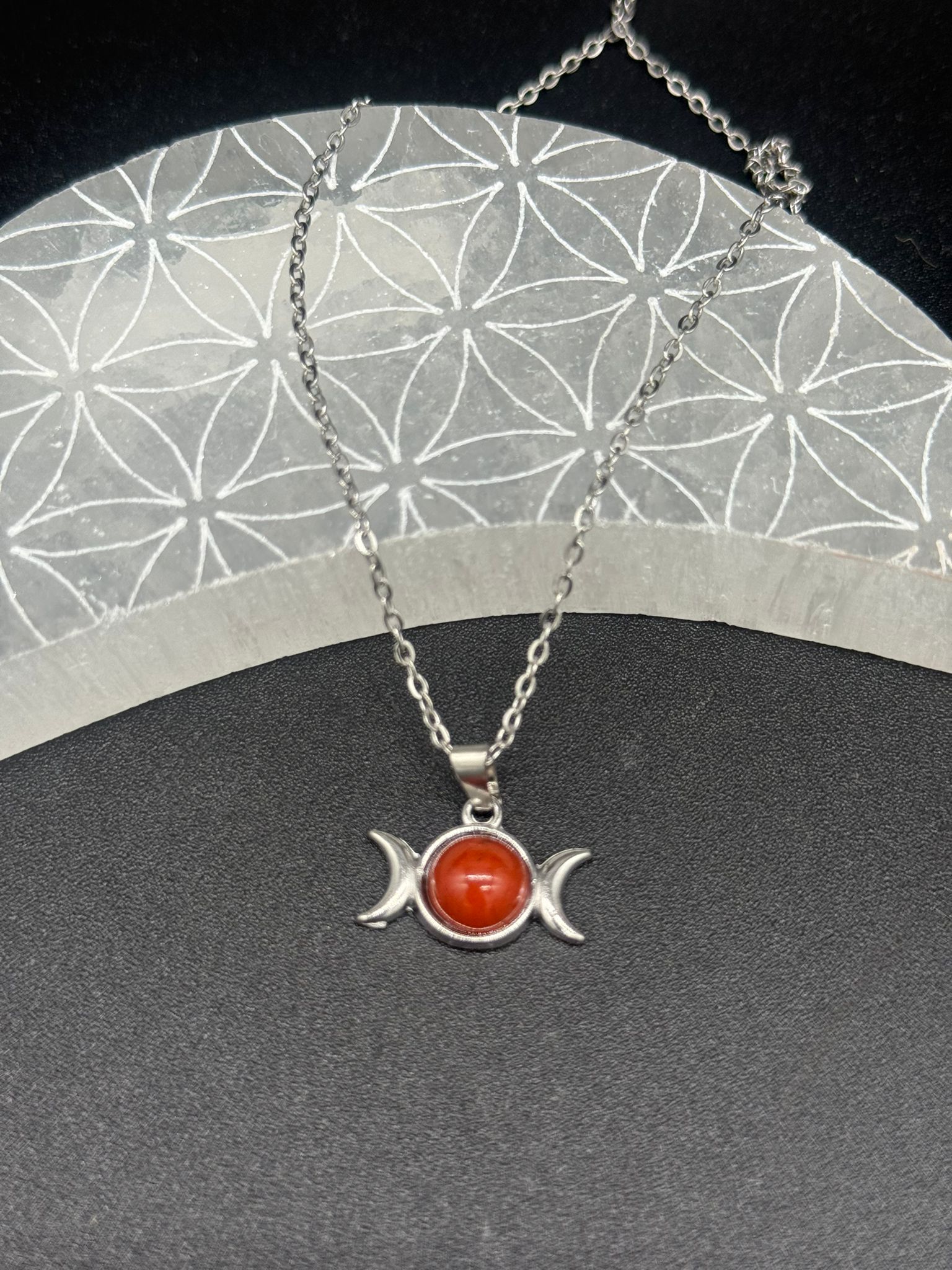 Colgante Triple Luna Jaspe Rojo Acero Inoxidable Mod 2