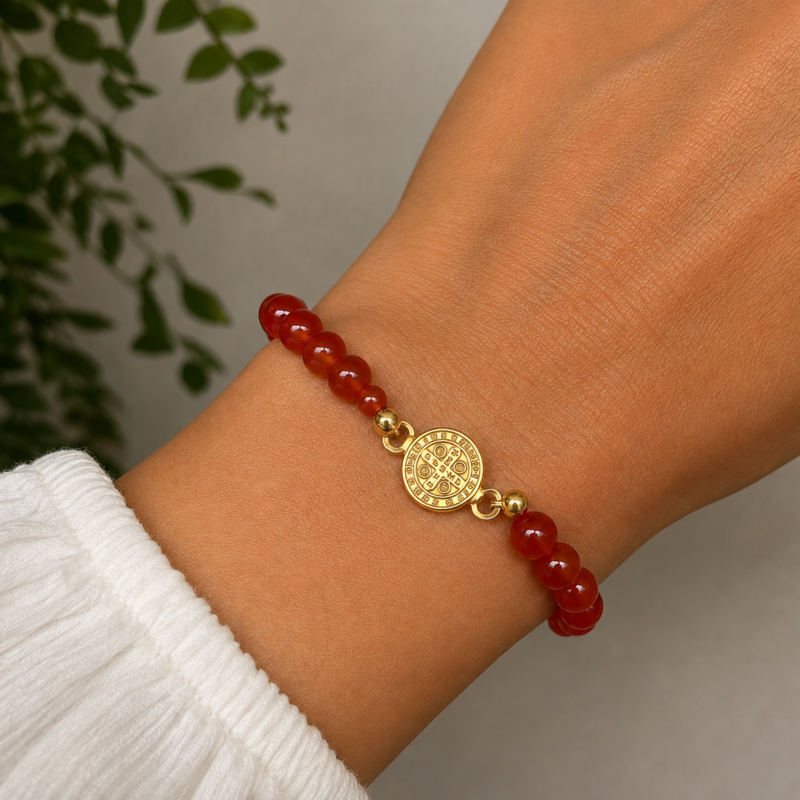Pulsera de Carneola con San Benito 6 mm