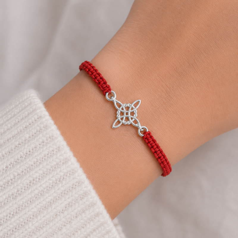 Pulsera Macramé Roja con Nudo de Bruja - Plata de Ley