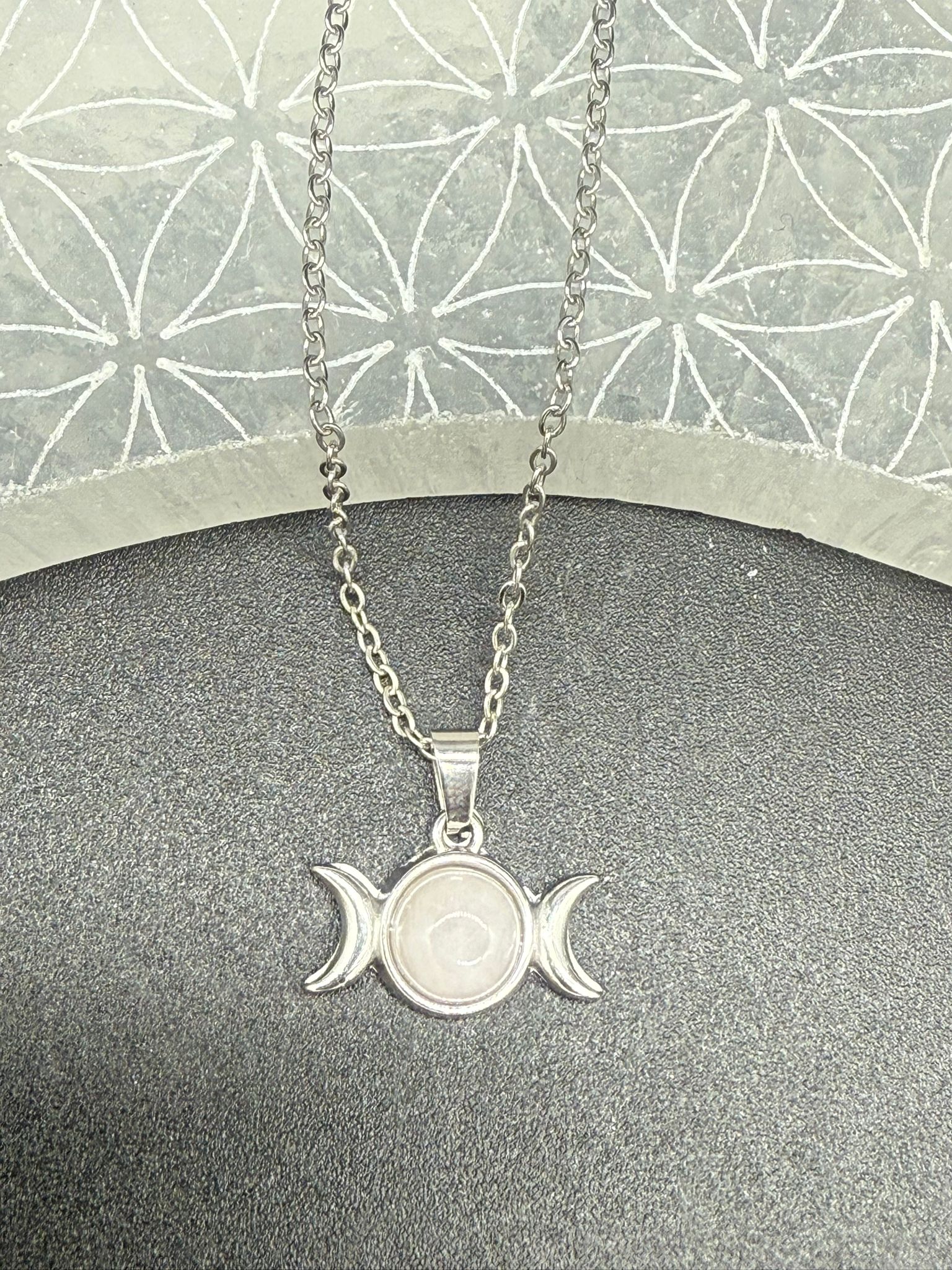 Colgante Triple Luna Cuarzo Rosa Acero Inoxidable Mod 2