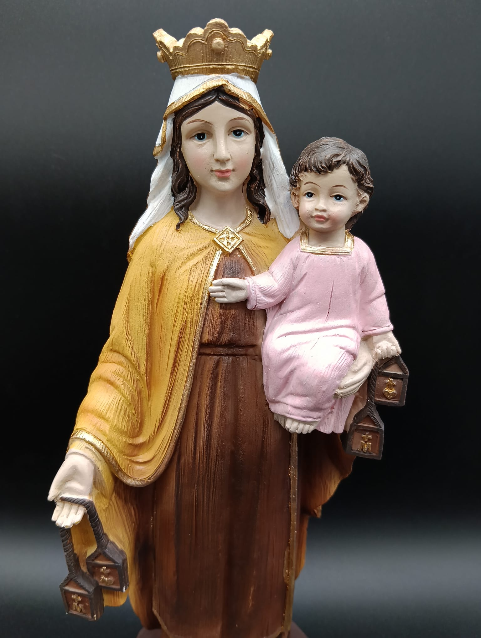 Virgen del Carmen (12 x 10 x 31 cm)