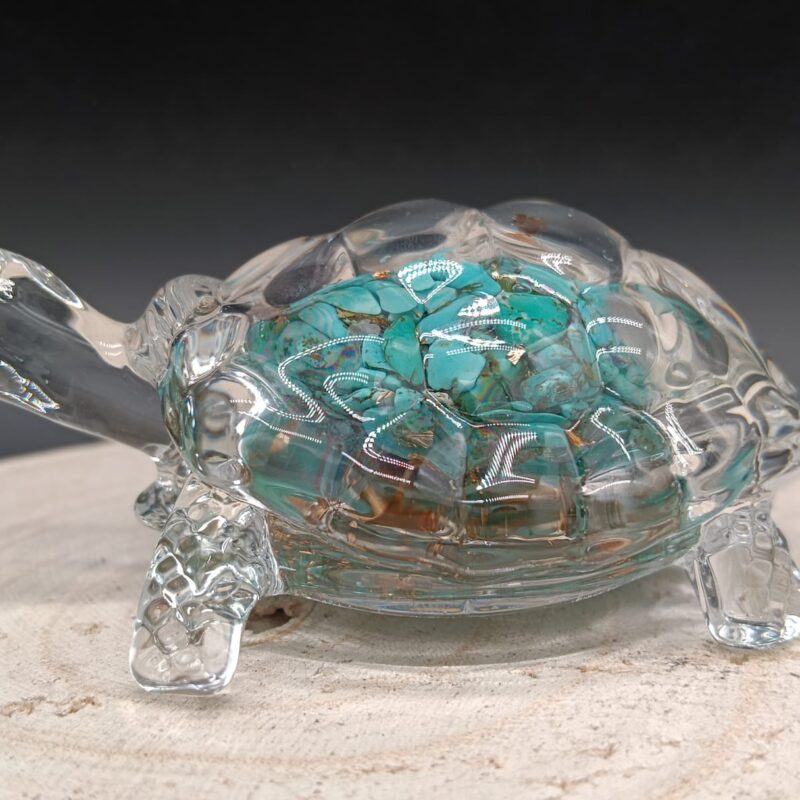 Tortuga de Cristal con Turquesa y Pan de Oro