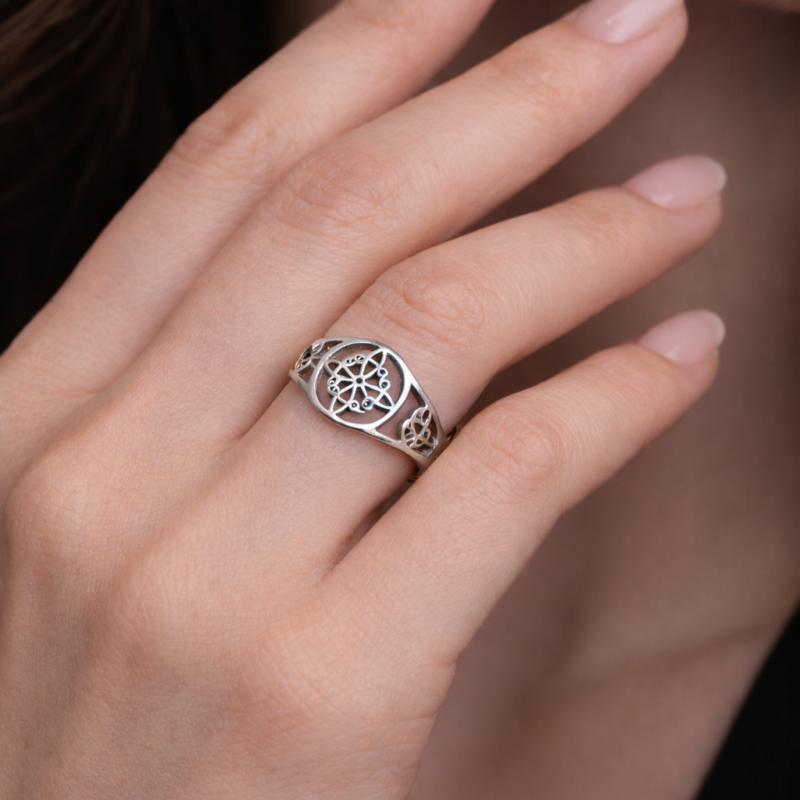 Anillo Ajustable Nudo de Bruja Plateado - Acero Inoxidable (Mod 2)