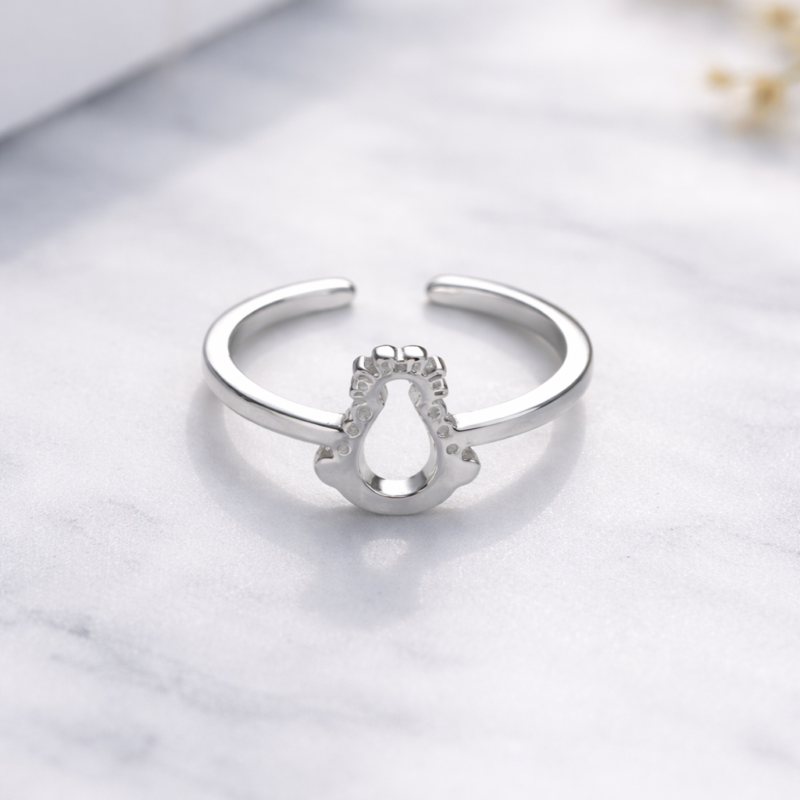 Anillo Virgen del Rocío Plateado en Acero Inoxidable