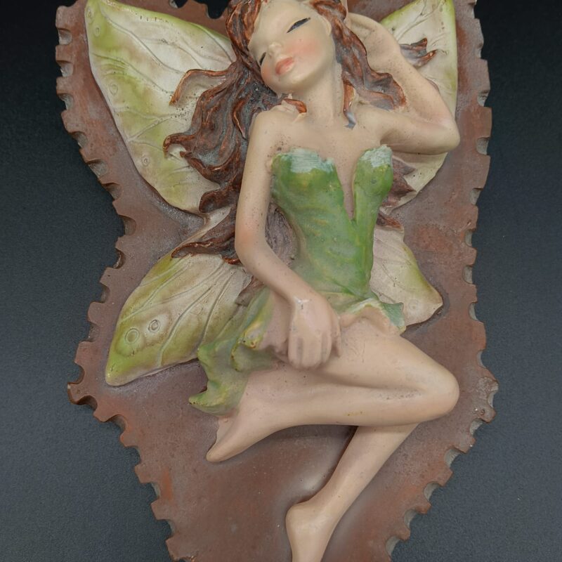 Hada Verde con Base y Colgador  (22 x 14 cm)