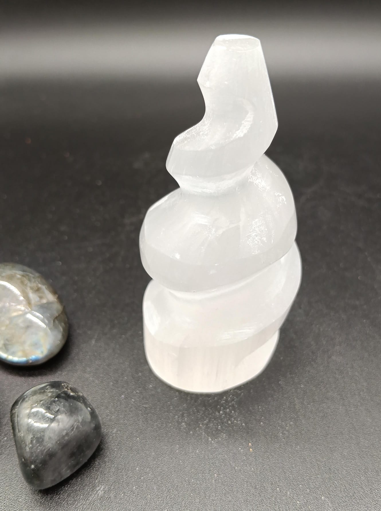 Torre de Selenita en Espiral (10cm)