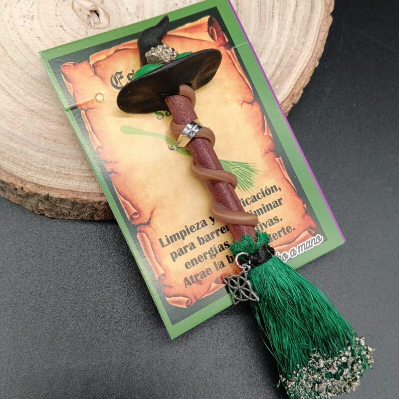 Escoba Bruja con Pirita "Salud"