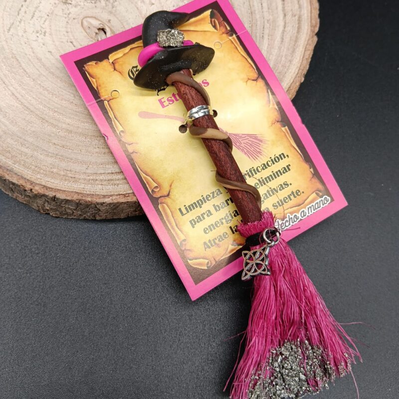 Escoba Bruja con Pirita "Estudios"