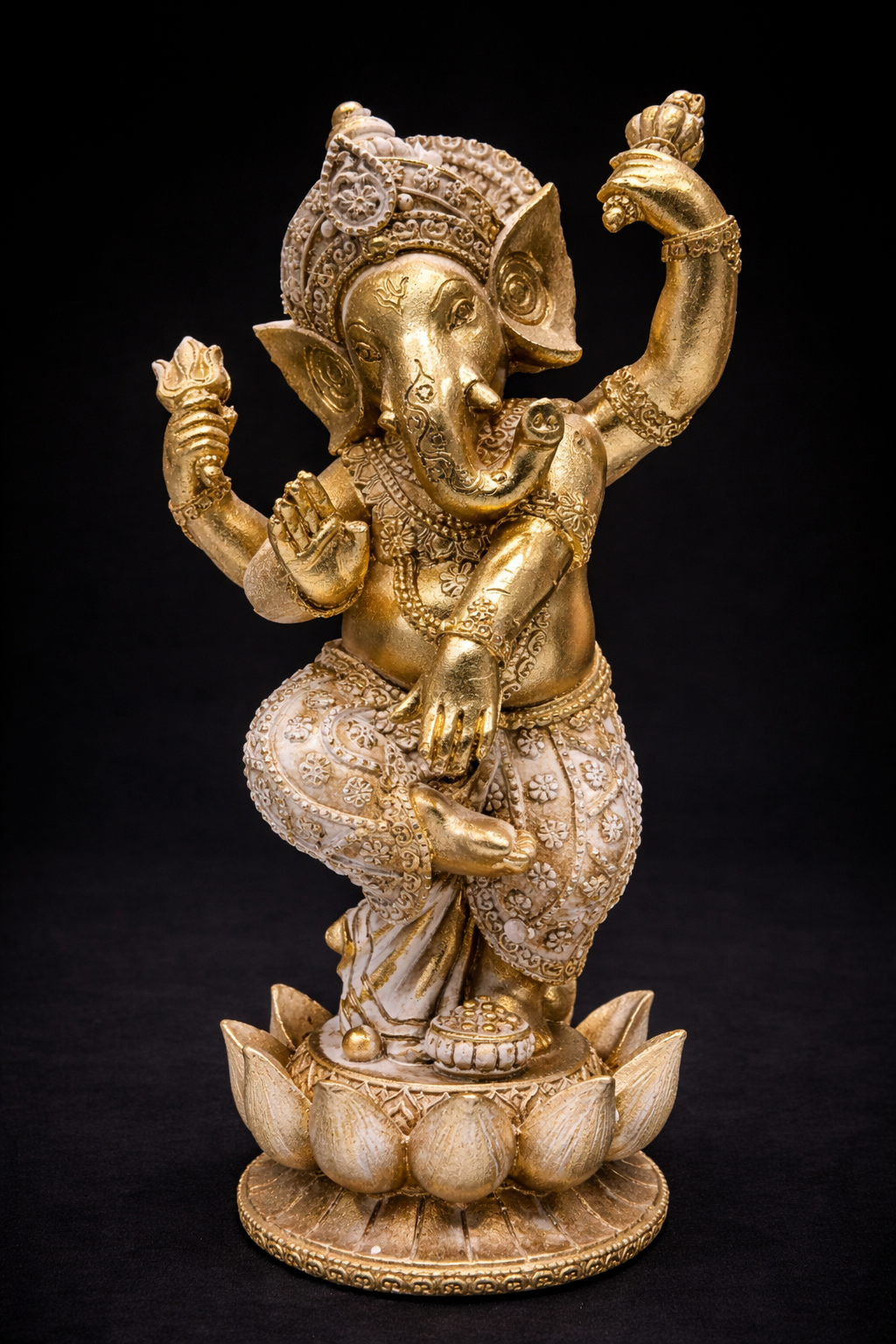 Ganesha Dorada en Pie (23 cm)