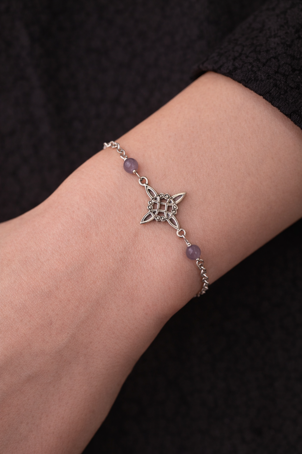 Pulsera Nudo de Bruja con Cuentas de Amatista - Plata de Ley
