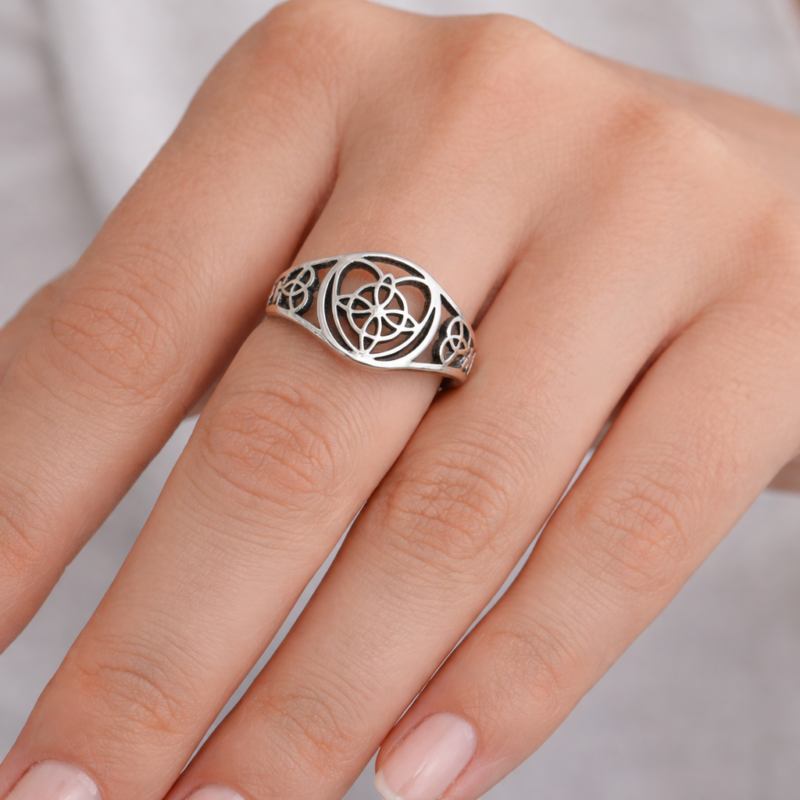 Anillo Ajustable Nudo de Bruja Plateado - Acero Inoxidable (Mod 5)