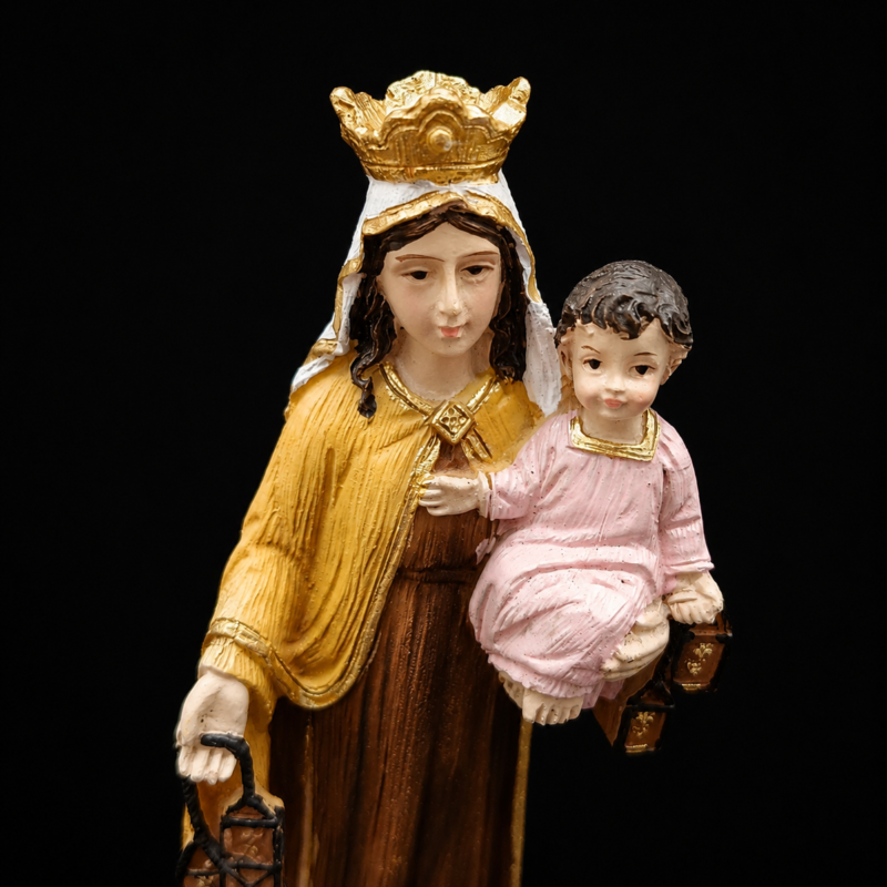 Virgen del Carmen (6 × 4 × 13 cm)